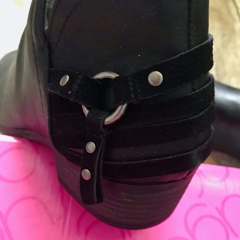 BARGAIN 2/$15 Black Boots Sz 11 - Picture 10 of 15